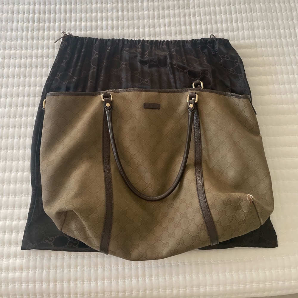 Authentic Gucci Totissima Medium Tote Bag